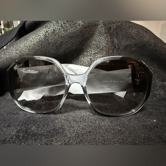 Salvatore Ferragamo Grey Gradient square Frame Sunglasses with case-NEW! - Picture 1 of 9